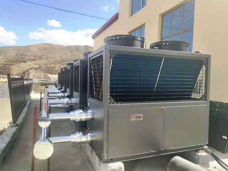 6臺25P超低溫空氣源熱泵機(jī)組 6臺25P超低溫空氣源熱泵機(jī)組